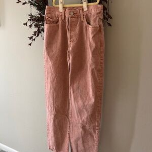 Peach/light pink Levi pants